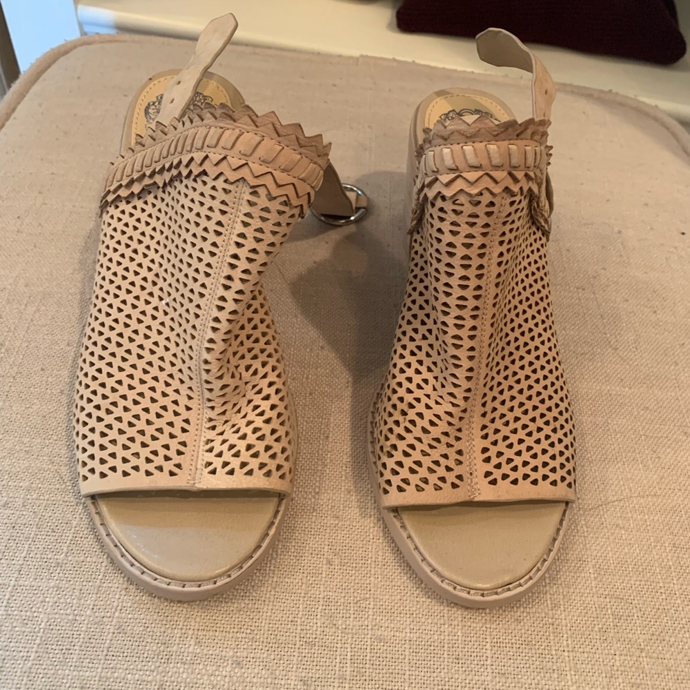 Toe booties